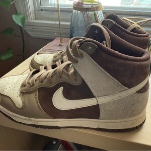 Nike Men's Tan and White High-Top Sneakers